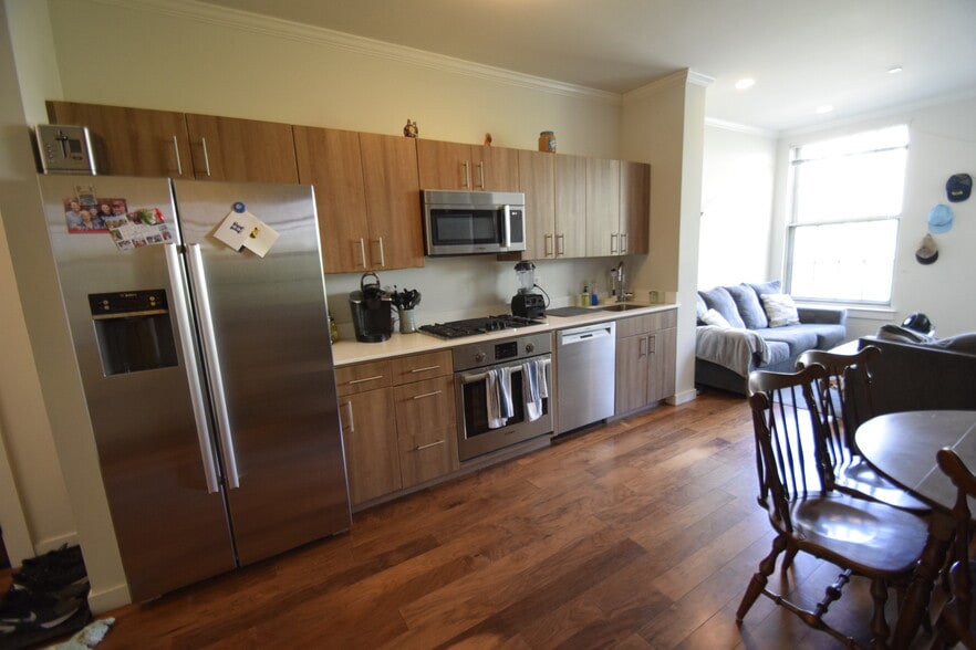Primary Photo - 45 1st Ave