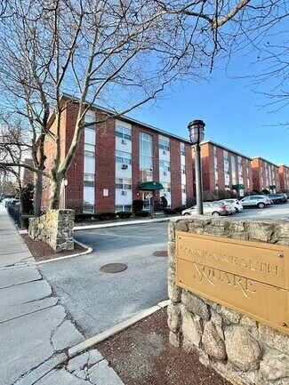 Building Photo - 15 Commonwealth Ct