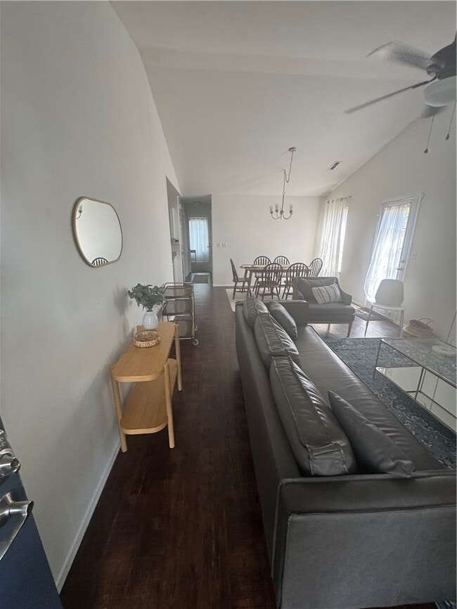 Building Photo - 462 Mimosa Ln