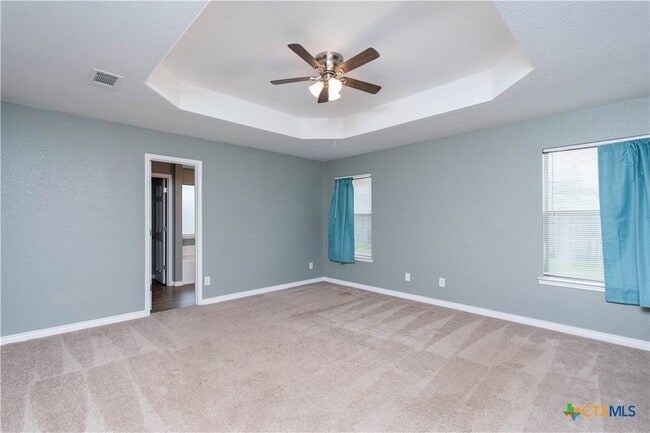 Building Photo - 2001 Matt Dr