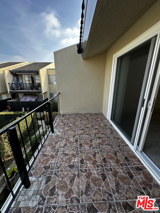 Building Photo - 3422 Maricopa St