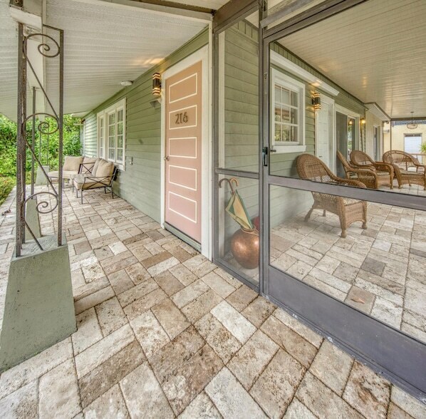 Building Photo - 216 S Ocean Blvd