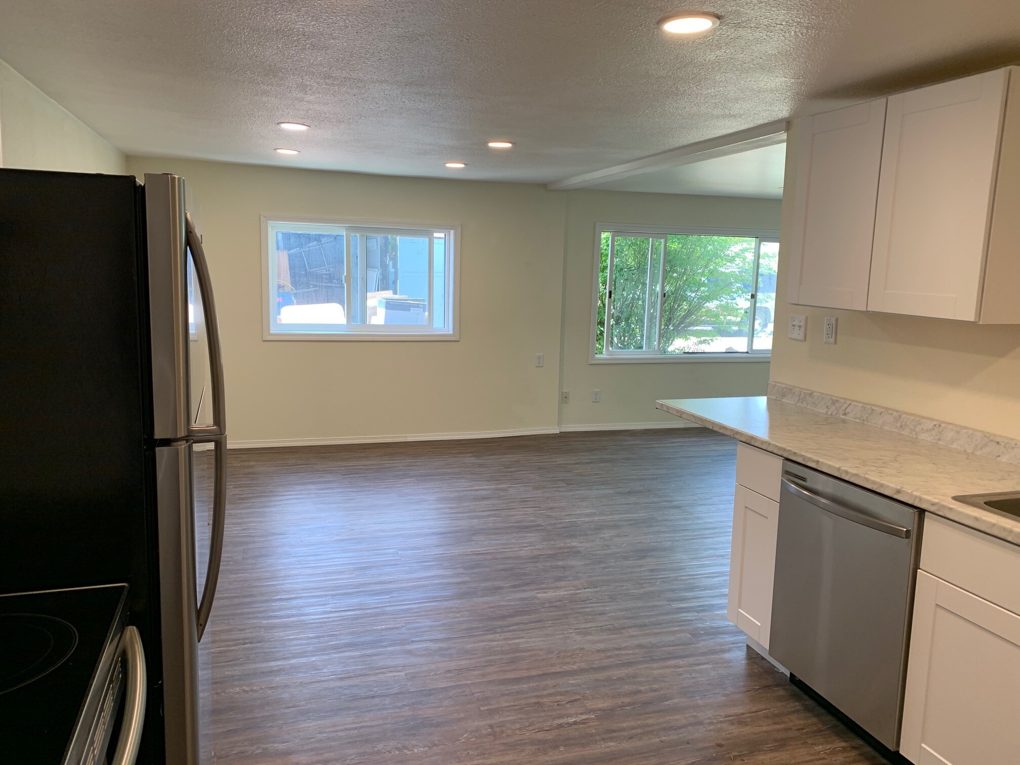 Dining room(from kitchen) - 5405 W Manor Crest St