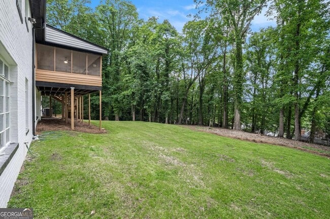 Building Photo - 788 Sherwood Rd N W