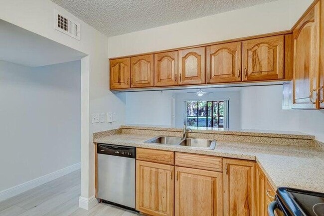 Building Photo - 1801 Sabal Ridge Ct