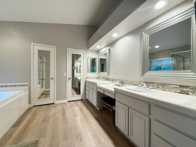 Building Photo - Spacious 4-Bedroom Home with Solar and Luxury Amenities in Northpark!