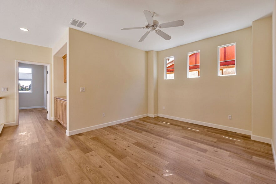 Building Photo - 2678 Deerwood Dr