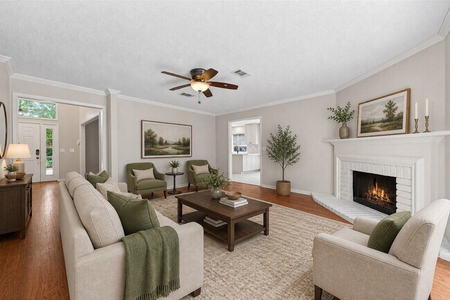 Building Photo - 106 Breezy Point Pl