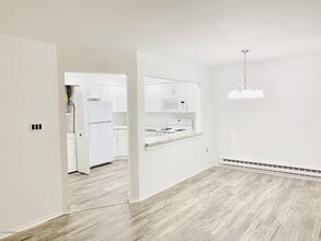 Building Photo - 31 Lexington Ct