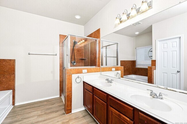 Building Photo - 3619 Sweet Olive