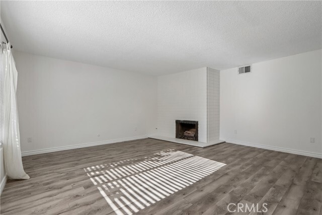 Building Photo - 1184 Lyndhurst Dr