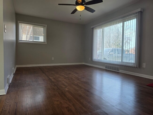 Building Photo - 1962 Mary Catherine St