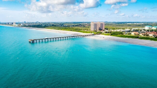 Building Photo - 606 Mainsail Cir