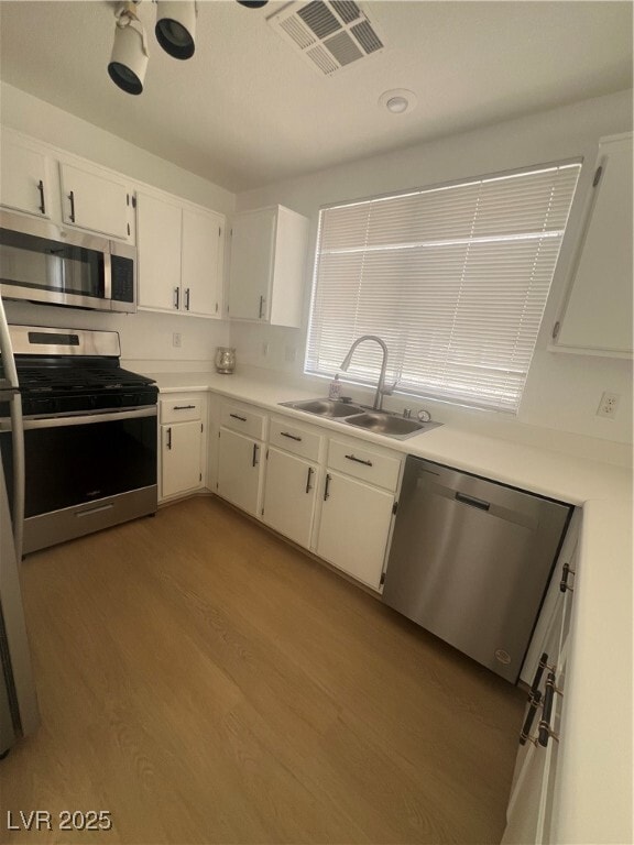 Building Photo - 9567 Belle Reserve St