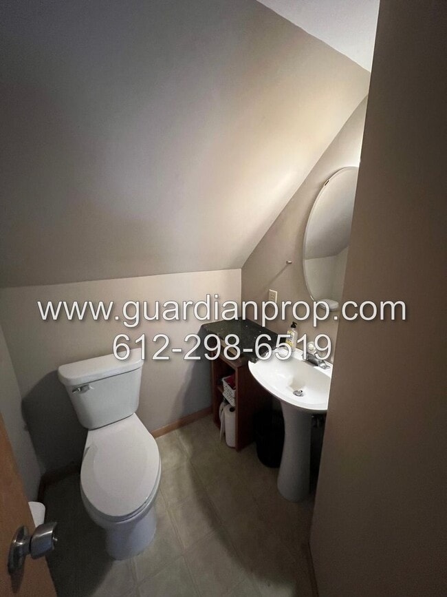 Building Photo - House Available October 1, Updated Kitchen...