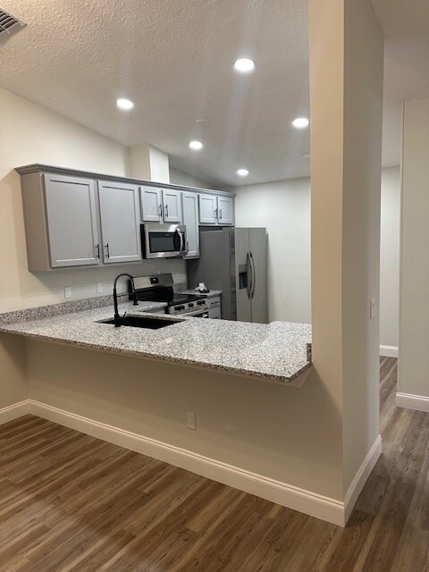 Building Photo - 3801 Crown Point Rd