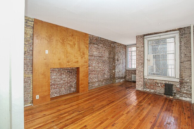 Building Photo - 363 3rd Ave