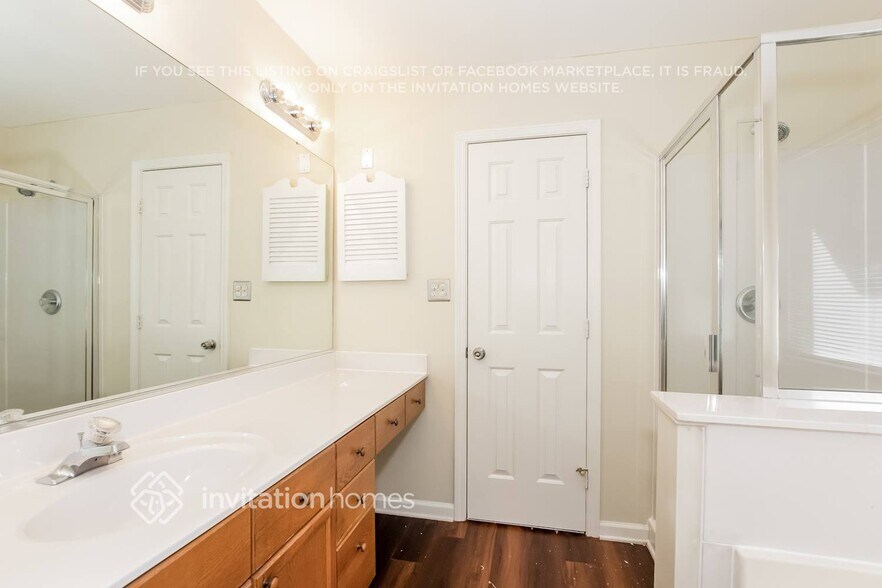 Building Photo - 216 Bradford Glyn Dr