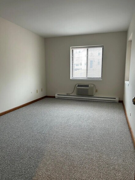 Building Photo - 1 Station St