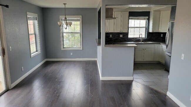 Building Photo - 5048 Via Manos