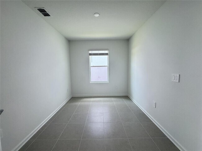 Building Photo - 3318 Armstrong Ave