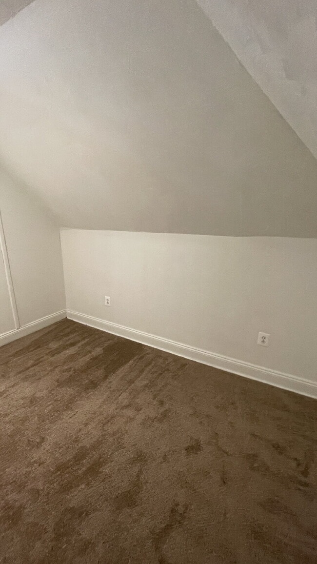 Building Photo - Spacious 3-Bedroom in Bellevue – Minutes from Downtown Pittsburgh!