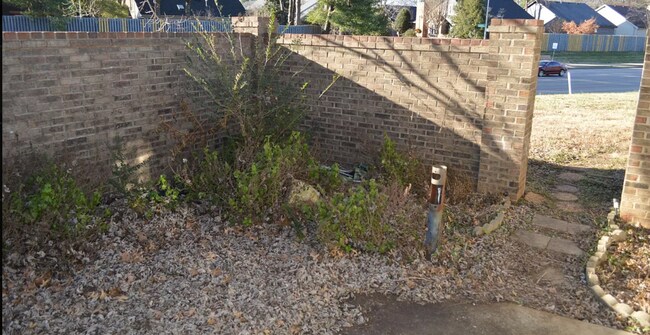 Building Photo - 1901 Steeple Chase Court