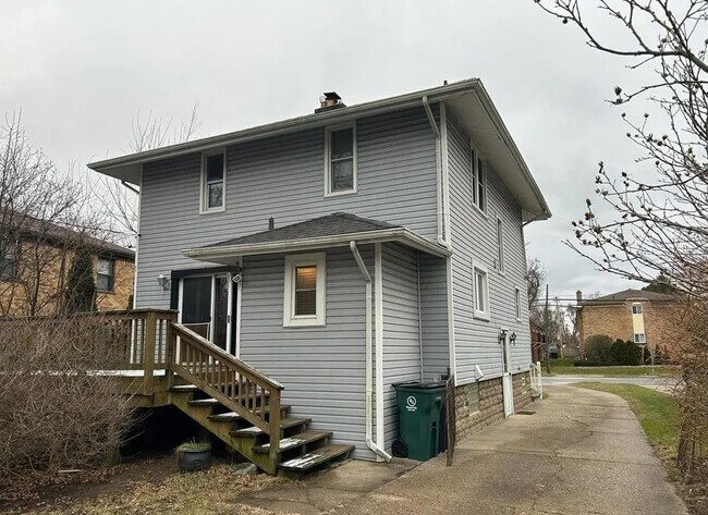 Primary Photo - 613 E Lincoln Ave