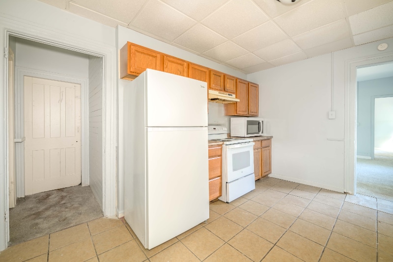 Building Photo - 42 E Cayuga St