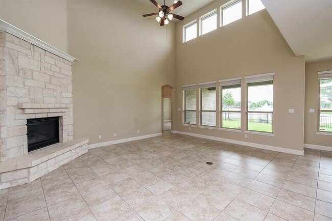 Building Photo - 25807 Somerset Meadows Ct