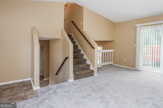 Building Photo - 2089 Glenwood Downs Dr