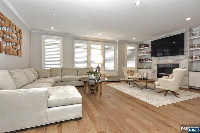 Building Photo - 32 Cinnamon Dr