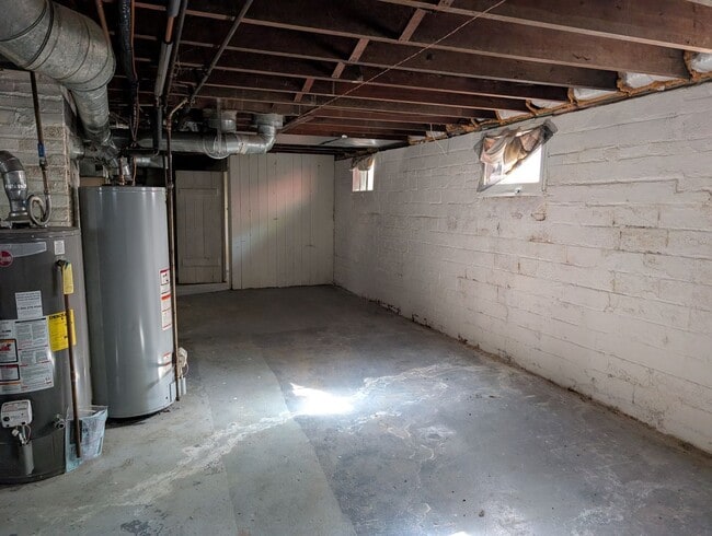 Building Photo - 3458 W 136th St