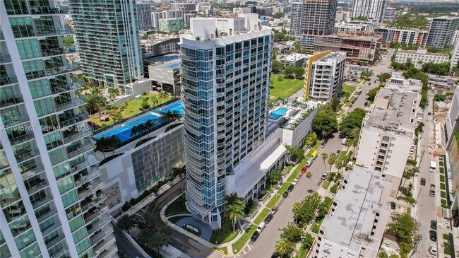 Building Photo - 480 NE 30th St