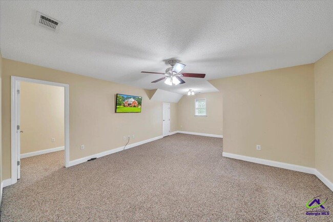 Building Photo - 210 Kenna Way