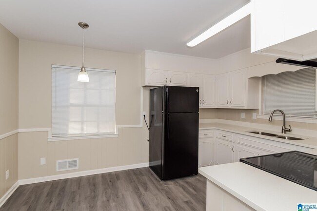 Building Photo - 1508 Brewster Cir