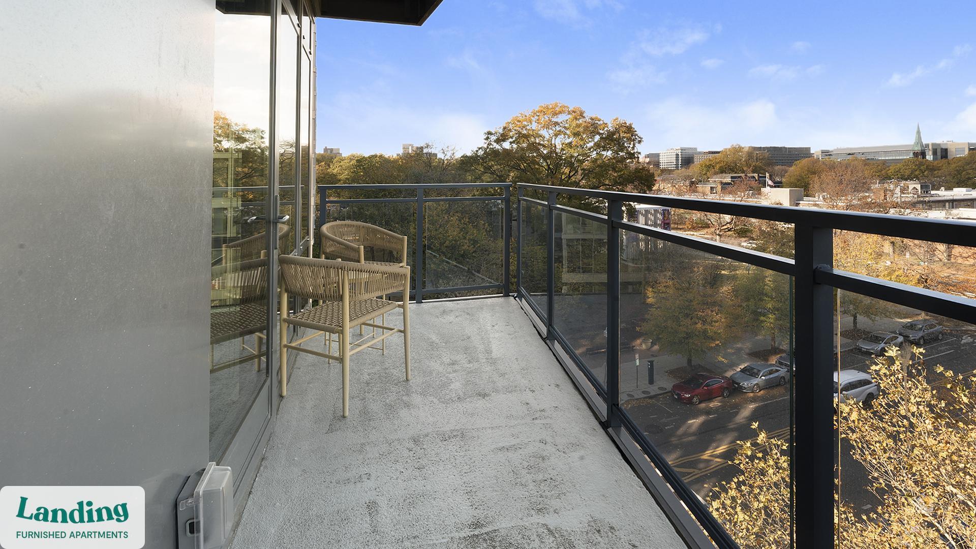 Building Photo - 350 Maple Dr SW