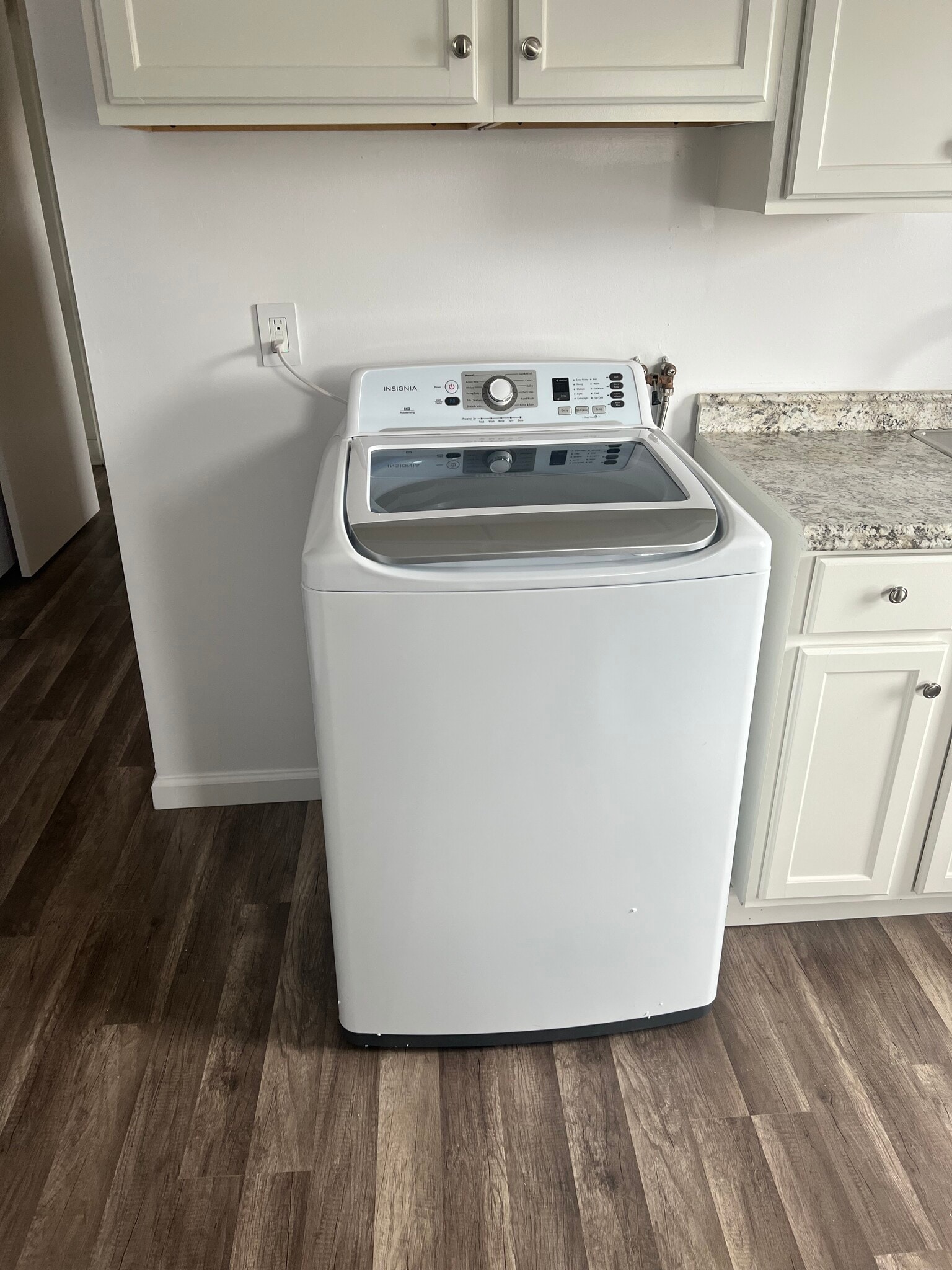 Building Photo - 132 S Apple St