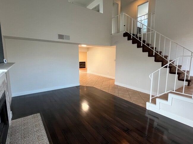 Building Photo - Beautiful 4 Bed | 3 Bath Home in Santee with Downstairs Bedroom & Full Bath!