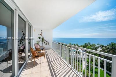 Building Photo - 609 Ocean Dr