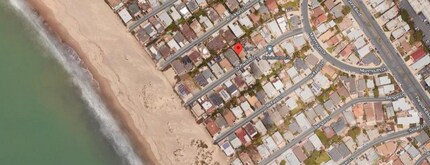 Building Photo - Coastal Living just step away from the BEACH~ Spacious - 3 story home with large living/dining ar...