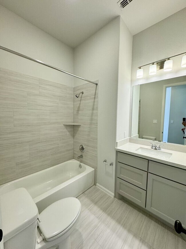 Building Photo - 31310 Wildflower Fld Ct