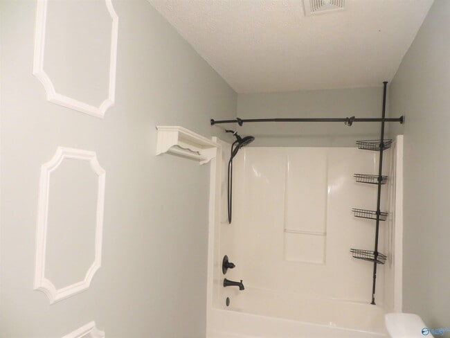 Building Photo - 105 Royalty Ct