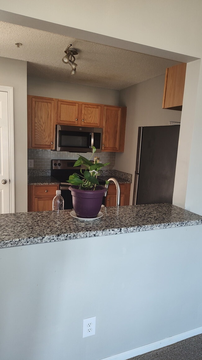 Building Photo - 2601 Riverridge Ct