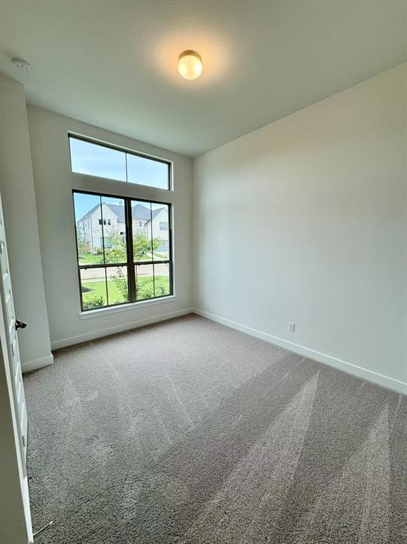 Building Photo - 31019 Sun Vly Dr