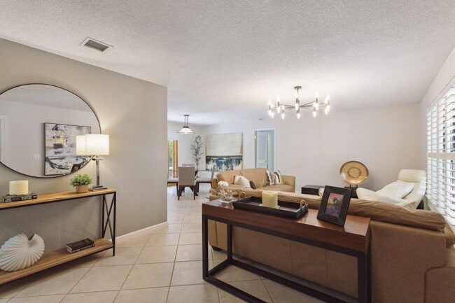 Building Photo - 3101 Pierson Dr