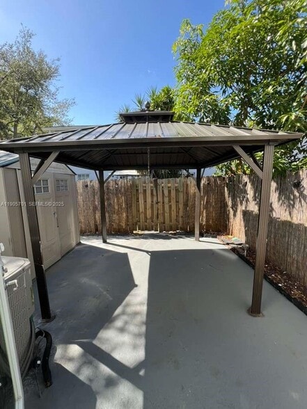 Building Photo - 1799 SW 81st Ter