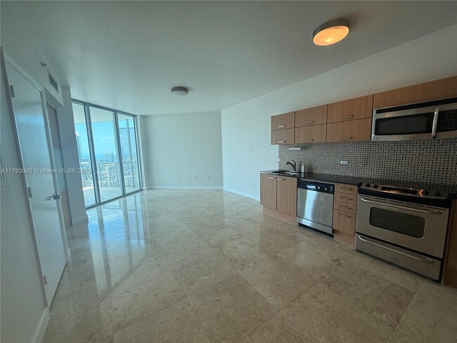 Building Photo - 350 S Miami Ave