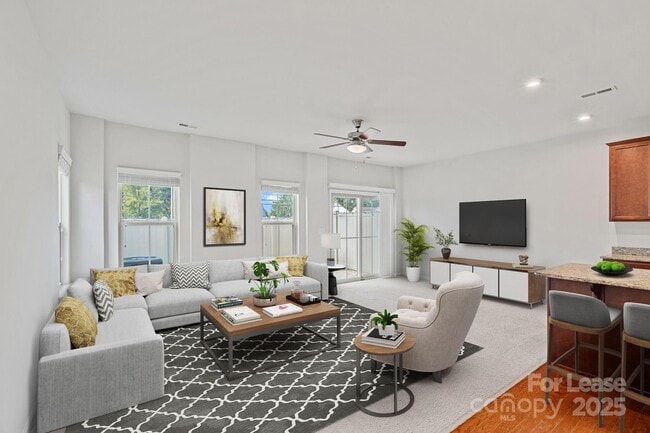 Building Photo - 206 Scenic View Ln