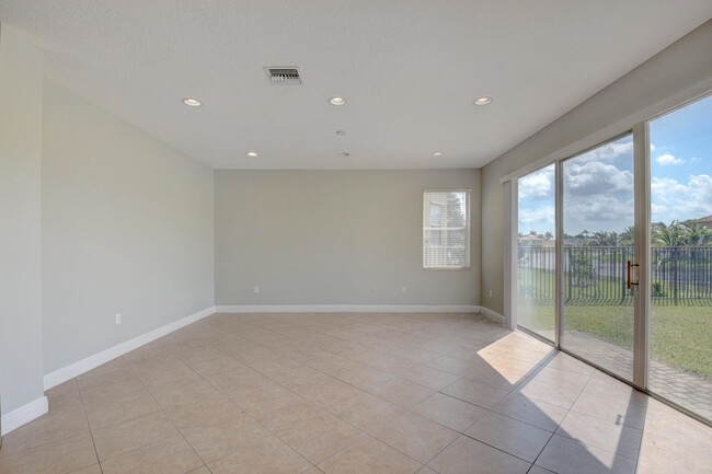 Building Photo - 9864 Woolworth Ct